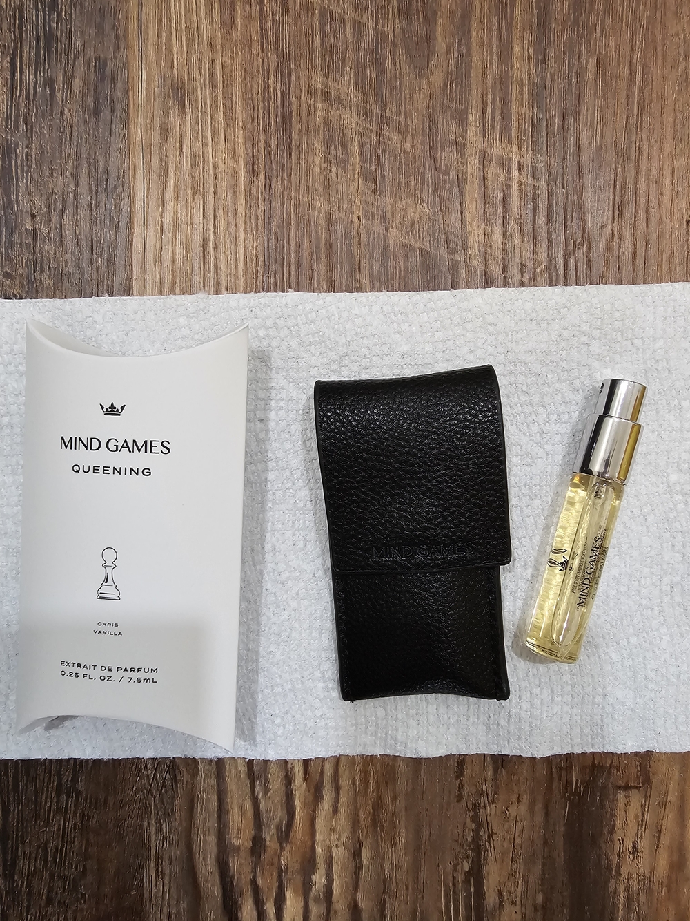 Mind Games Queening Extrait de Parfum Travel Spray - Black Leather Case
